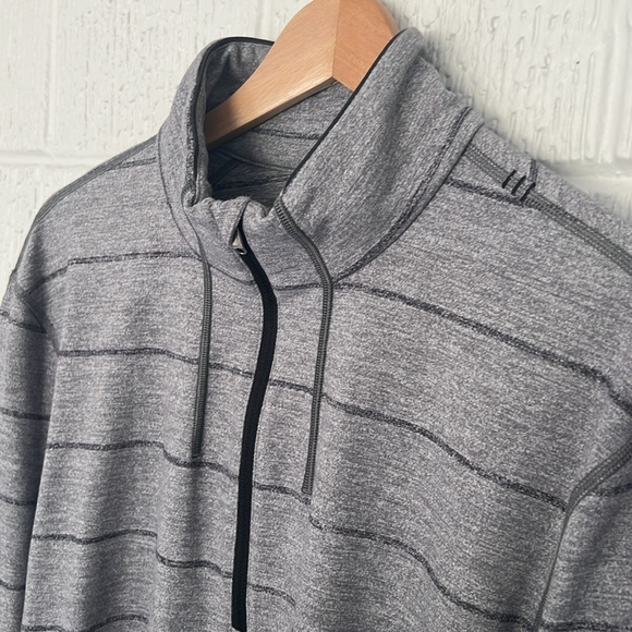 Lululemon Athletica Gray Striped Sweatshirt Men’s Large Excellent Condition - Picture 5 of 9
